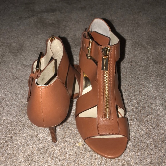 Michael Kors heels - Picture 3 of 5